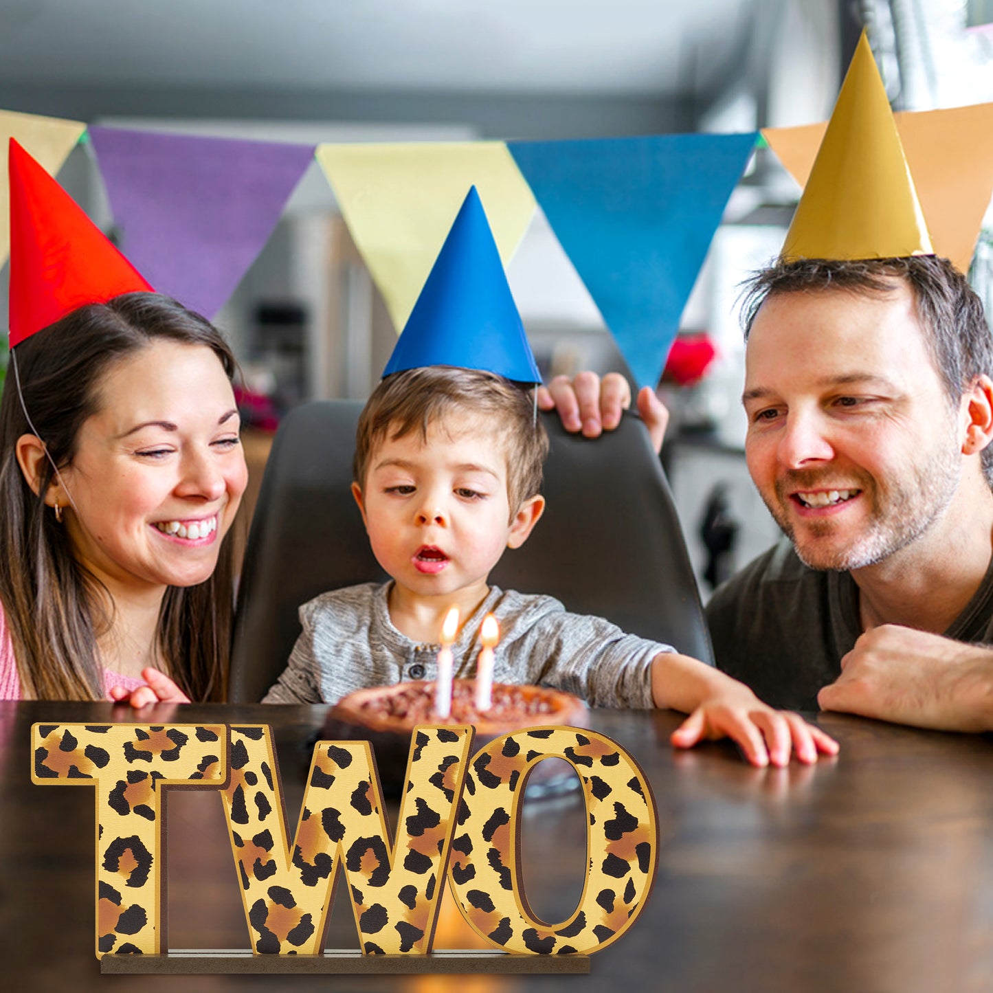 G1ngtar Leopard Two Wild Wooden Table Centerpiece for Baby Boys Girls Safari Animal Cheetah Two Letter Sign Table Decoration for 2nd Birthday Party Supplies Milestone Baby Shower Cake Smash Photo Prop